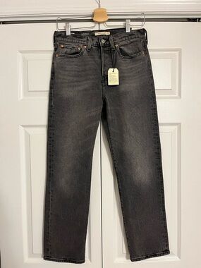 NWT Levi’s High Rise Wedgie Straight